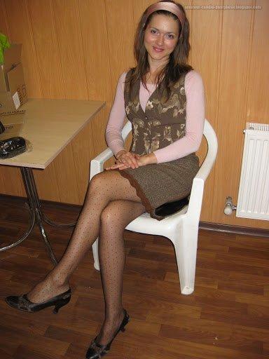 Candid amateur in sheer pantyhose and short skirt 01s