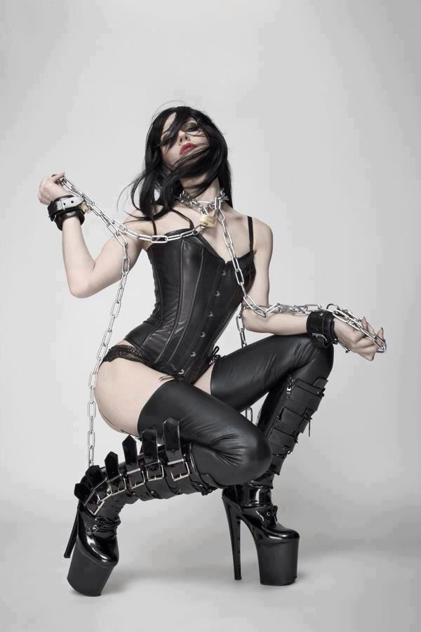 TD reccomend Goth bdsm pictures