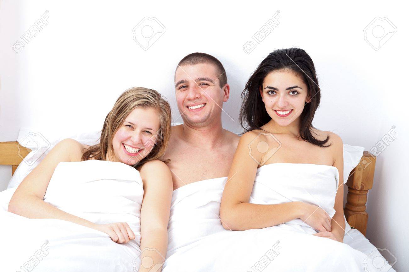 best of Bed Threesome les